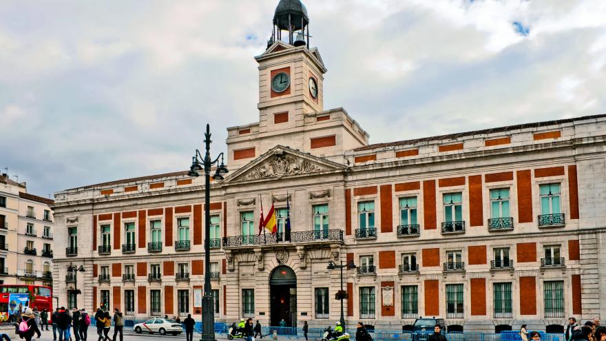 Fachada de la Real Casa de Correos