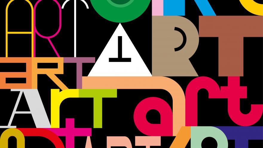 Letras en varios tipos y colores que van formando la palabra arte