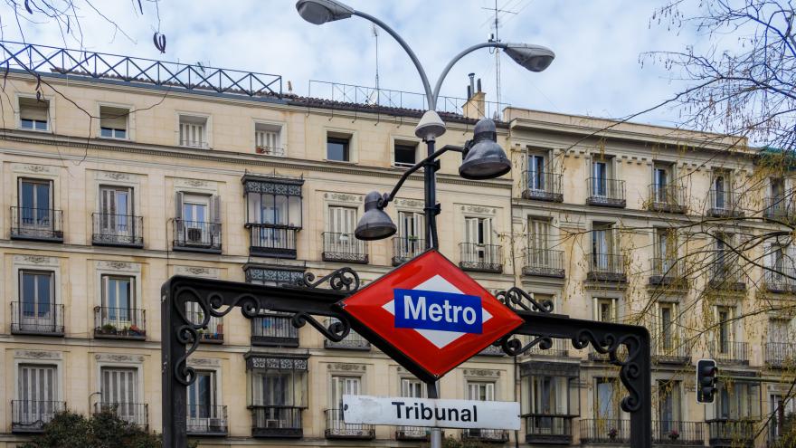 Estación de Metro de Tribunal