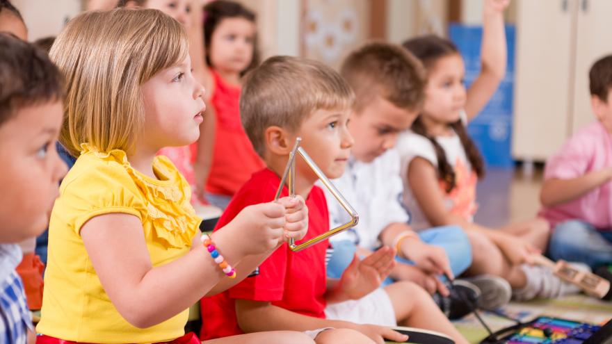 niños de primaria en clase