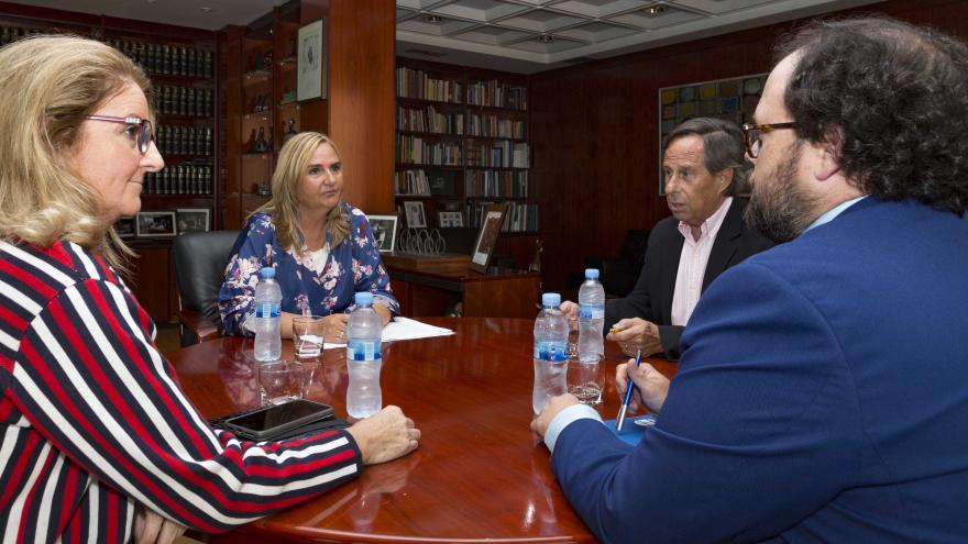 Gonzalo se reúne con el alcalde de Alcobendas para reafirmar el compromiso del Gobierno regional con esta infraestructura