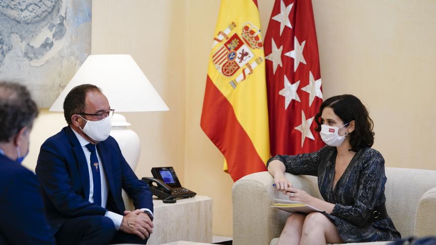 Isabel Díaz Ayuso se reúne con el embajador de España ante la UNESCO