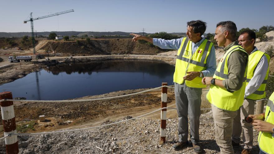 El consejero recorriendo la zona