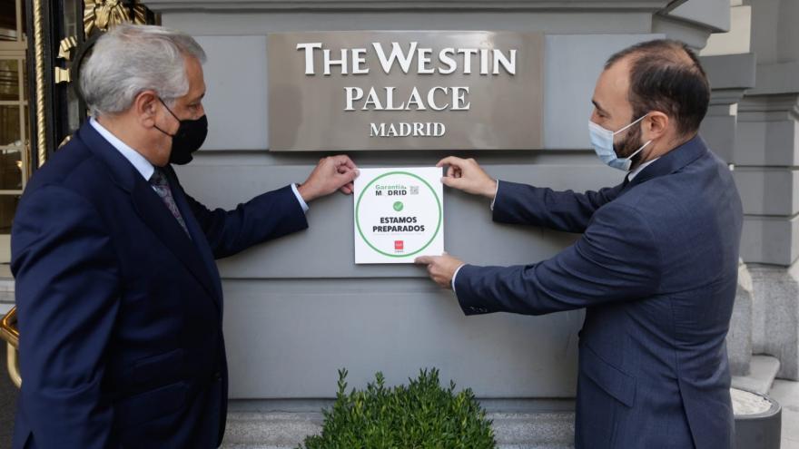 Reconocemos con el distintivo Garantía Madrid al hotel Palace por sus buenas prácticas frente al COVID-19