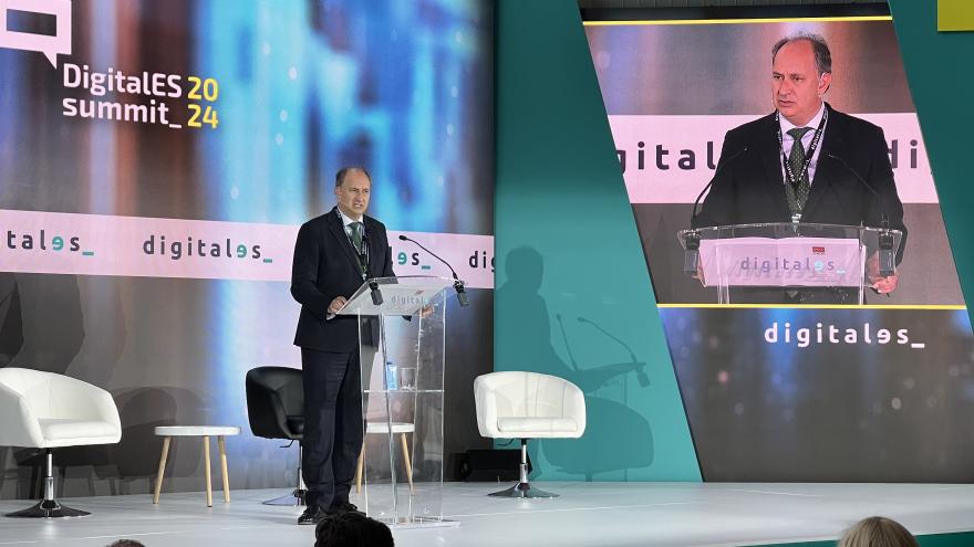 El consejero Miguel López-Valverde durante las jornadas DigitalES Summit 2024