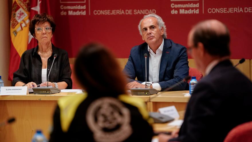 Elena Andradas y Ruiz Escudero en la reunión