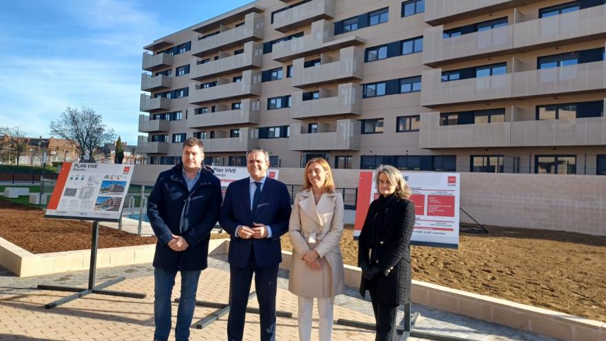 El consejero Jorge Rodrigo durante su visita a Alcorcón