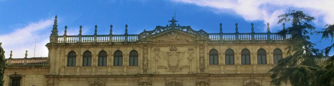 Fachada de la universidad de Alcalá de Henares