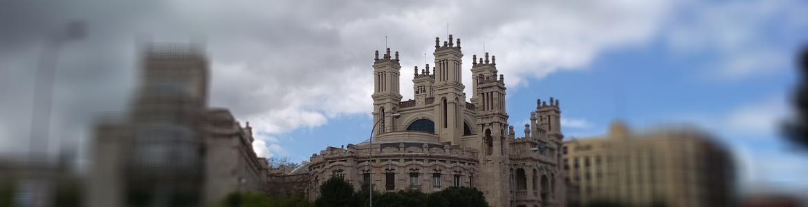 Vista exterior del Palacio de Maudes