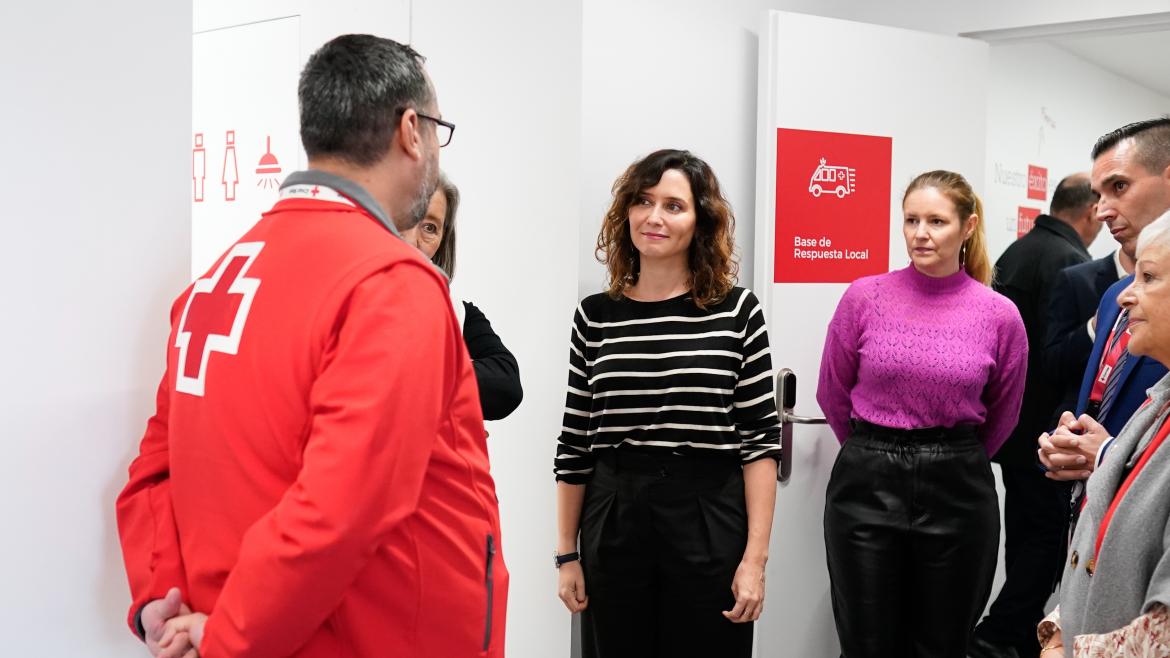 Imagen del artículo Díaz Ayuso inaugura la nueva sede de Cruz Roja en Colmenar Viejo resaltando su compromiso con la vida