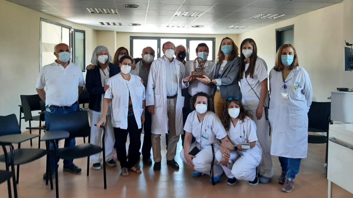 Equipo del Centro de Salud Alicante, con el premio "Hércules"