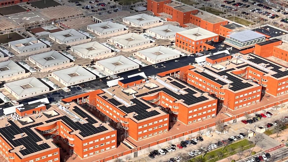 Instalación fotovoltaica imagen aérea Hospital de Alcorcón