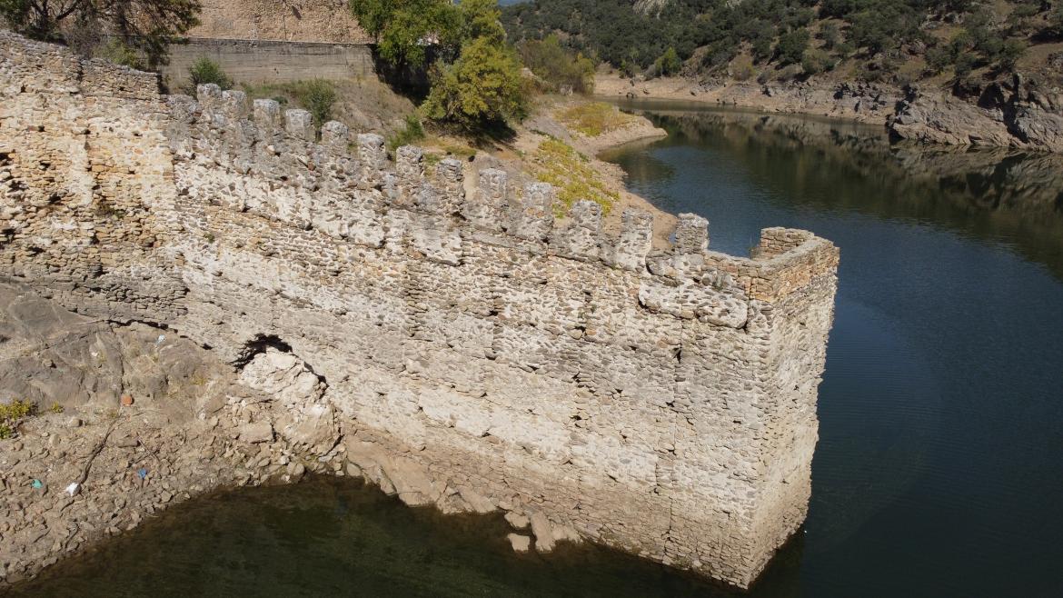 Imagen de parte de la muralla medieval de Buitrago de Lozoya
