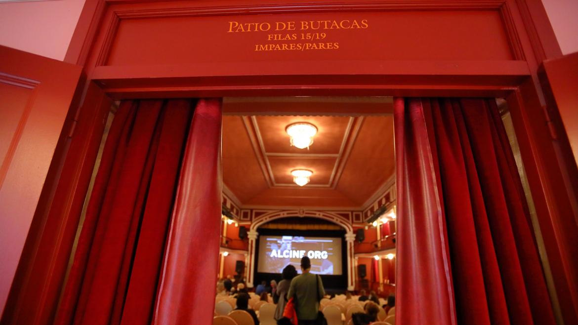 Puerta del patio de butacas