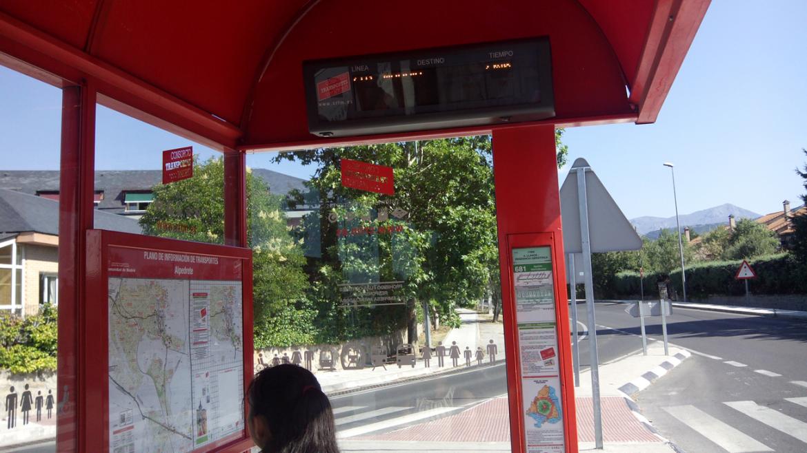 Imagen del artículo La Comunidad de Madrid renueva 349 marquesinas y más de 800 postes de paradas de autobuses interurbanos de la red autonómica