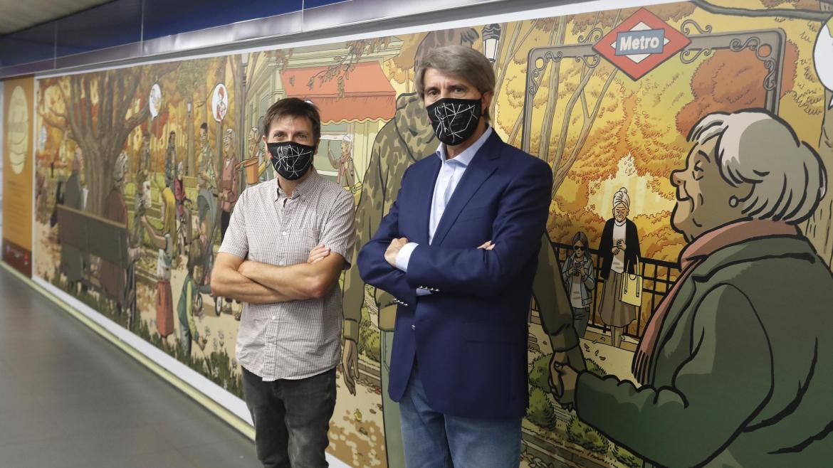 Homenaje a los mayores con un mural de Paco Roca en la estación de Metro de Plaza de Castilla