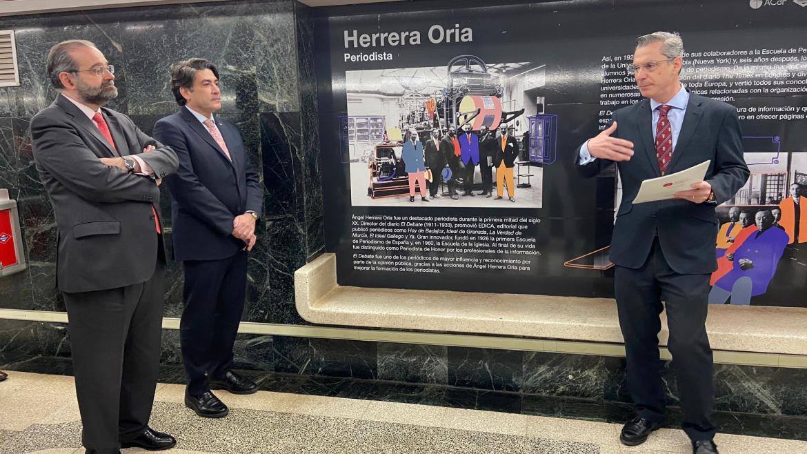 El consejero en la estación