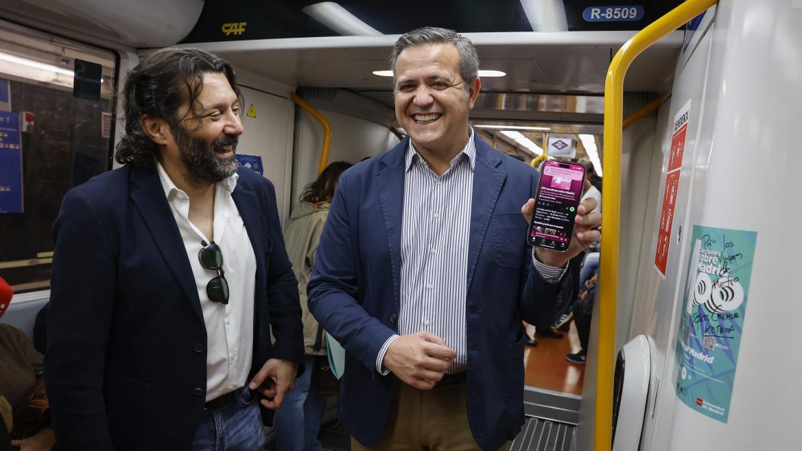 Imagen del artículo La Comunidad estrena una playlist gratuita para viajeros de Metro con las 100 canciones más emblemáticas sobre Madrid