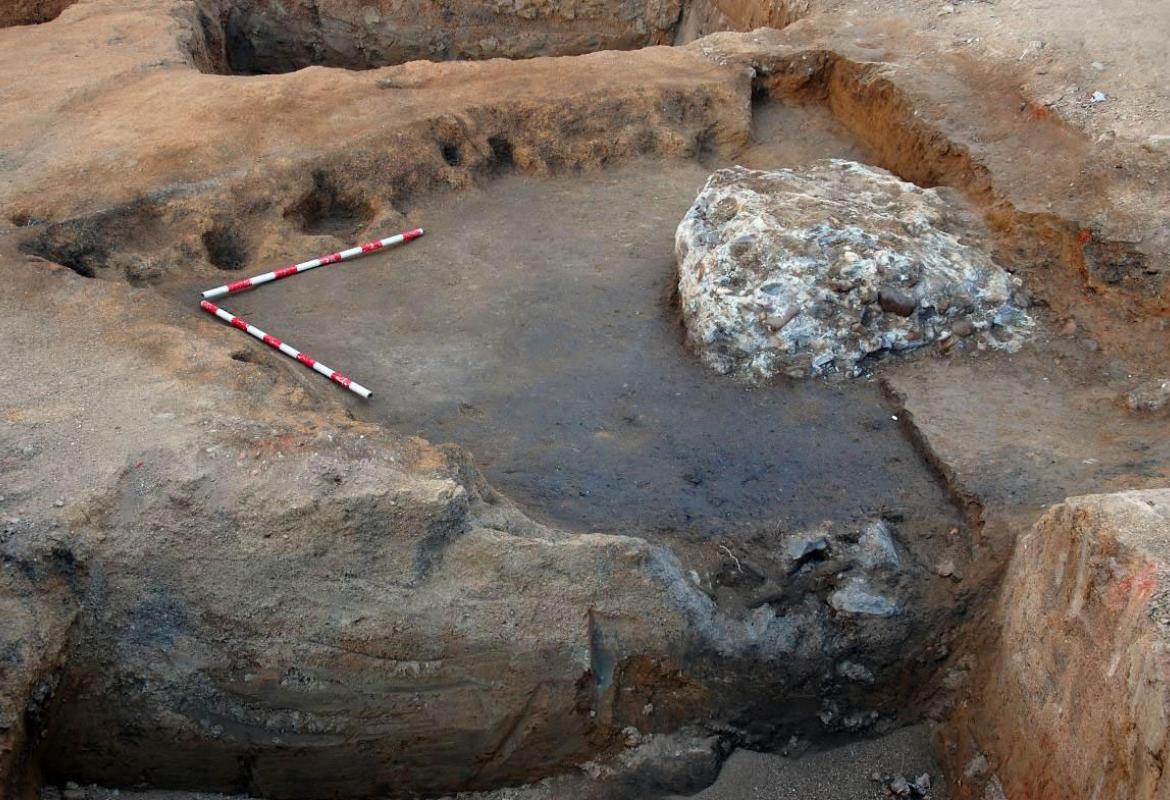 Primera fase de la excavación del pozo tardorromano en Móstoles