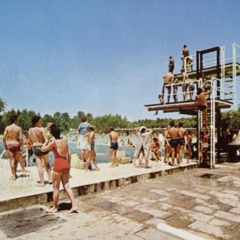 ZONA DE TRAMPOLINES EN EL antiguo PARQUE SINDICAL