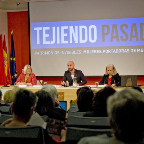 Presentation of the Conference Weaving Past 2019 by Mr. Jaime Miguel de los Santos González
